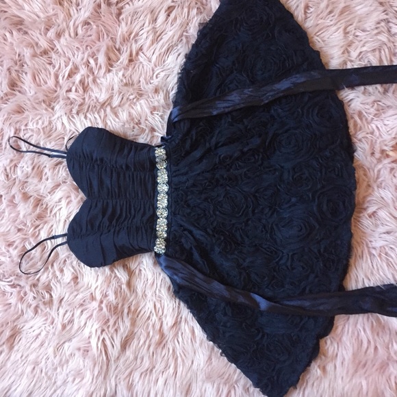 Navy dress - Picture 2 of 5